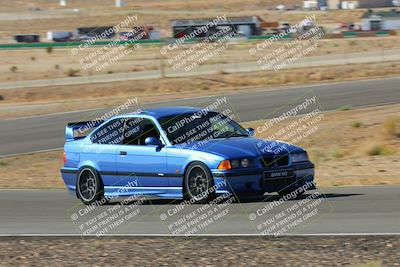 media/Oct-01-2022-Team Topak Racing (Sat) [[f860fb51be]]/2-Inter Low 2/session 1 turn 3/
